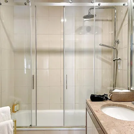 Prestige Entire 3 Bedroom Luxury דירה