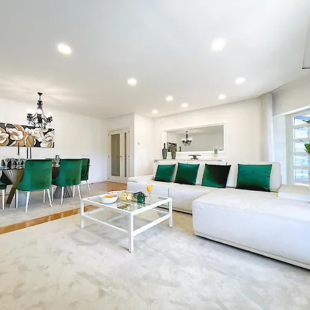 Prestige Entire 3 Bedroom Luxury 公寓 *