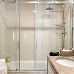 Prestige Entire 3 Bedroom Luxury Apartamento