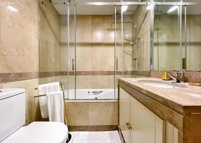 דירה Prestige Entire 3 Bedroom Luxury ליסבון