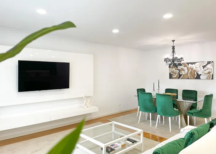 Prestige Entire 3 Bedroom Luxury ליסבון