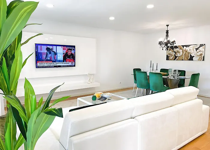 Prestige Entire 3 Bedroom Luxury * ליסבון
